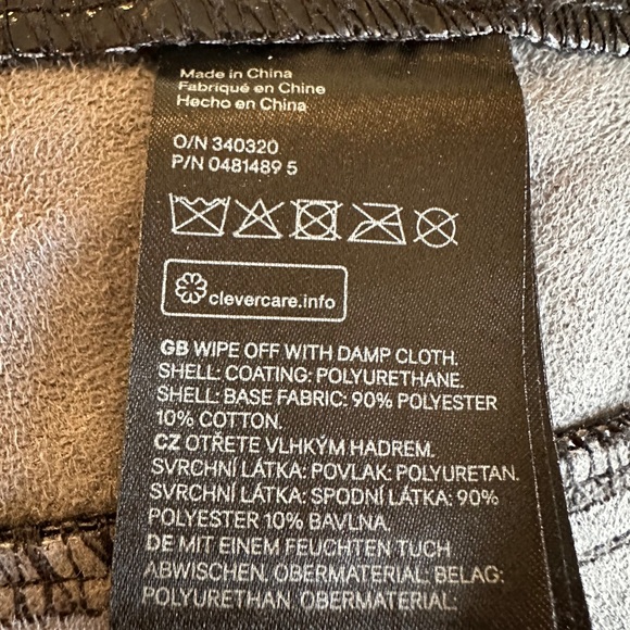 H & M Crinkle, Faux Patent Leather Mini Skirt, Front Zipper -Retro Disco- SZ 6 - Picture 5 of 6